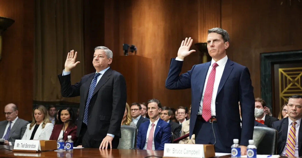 رهبر نتفلیکس قرارداد وارنر را در برابر قانونگذاران شکاک پیش می برد