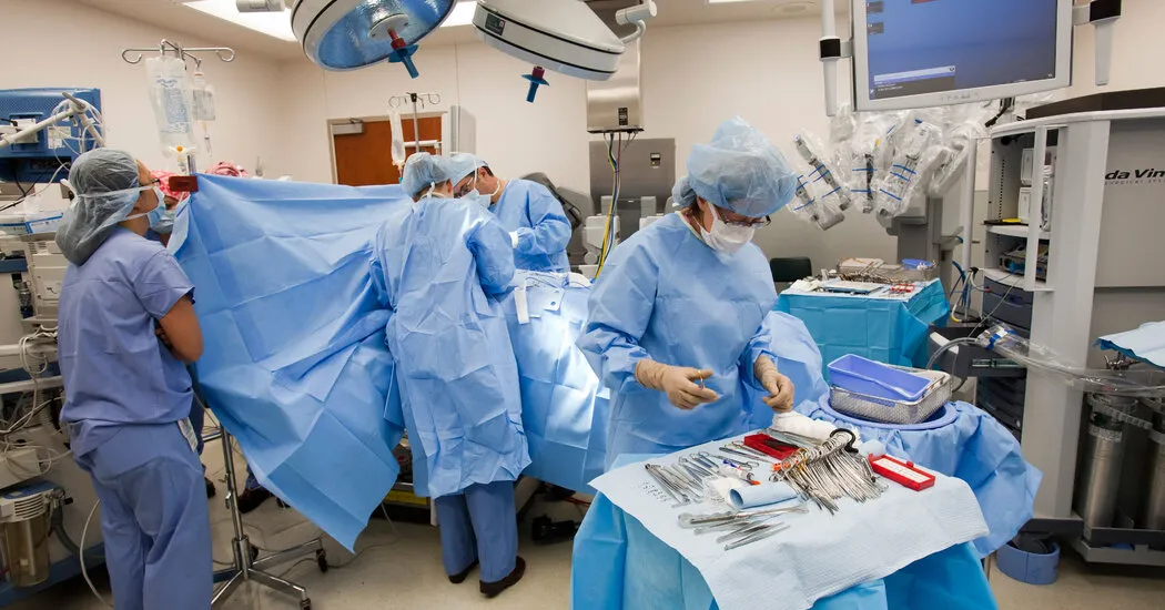 Doctors’ Group Endorses Restrictions on Gender-Related Surgery for Minors