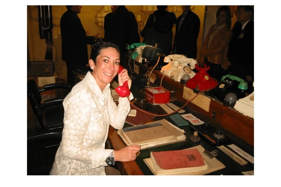 گیسلین ماکسول با استناد به حقوق متمم پنجم از پاسخ به سؤالات کمیته مجلس نمایندگان خودداری کرد