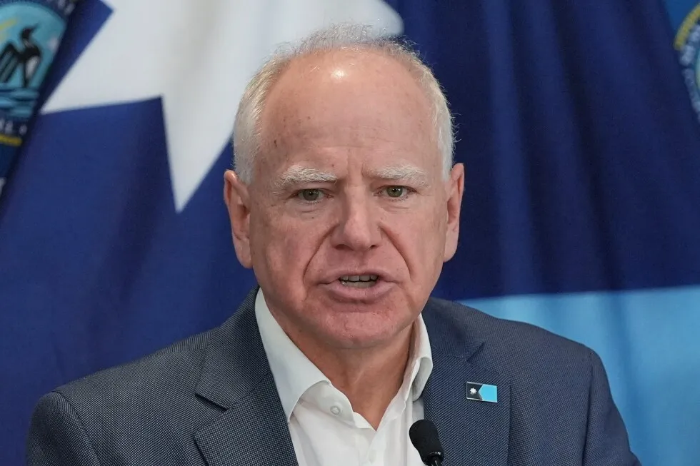 فرماندار تیم والز می گوید سرکوب مهاجرت فدرال در مینه سوتا ممکن است ظرف چند روز پایان یابد